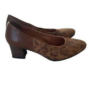 NWOB Bussola Brown Leather & Snake Print Pump 2.5" Heel Size 6.5 (US) 37 (EU)